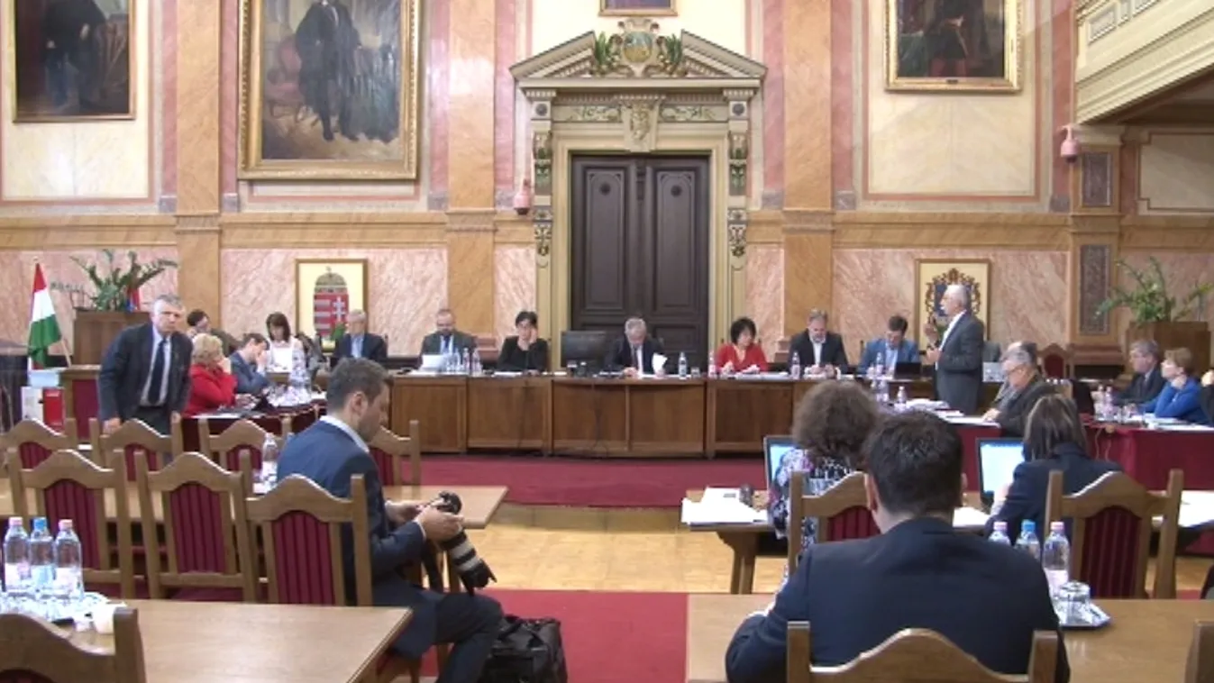 Megyeszékhelyek sora nyilvánította nemkívánatosnak a Soros-féle szervezeteket