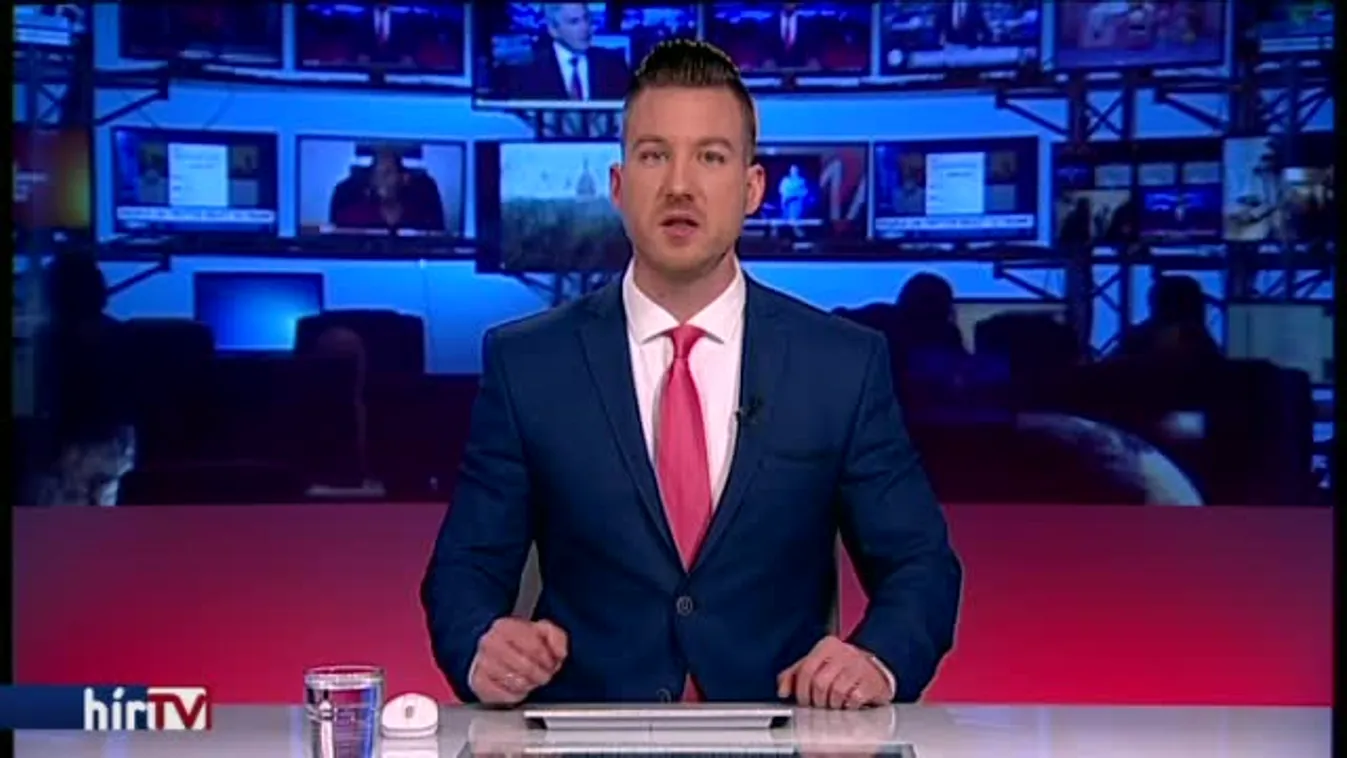 A biztonsági őrök vezették ki a Soros-maszkos momentumosokat