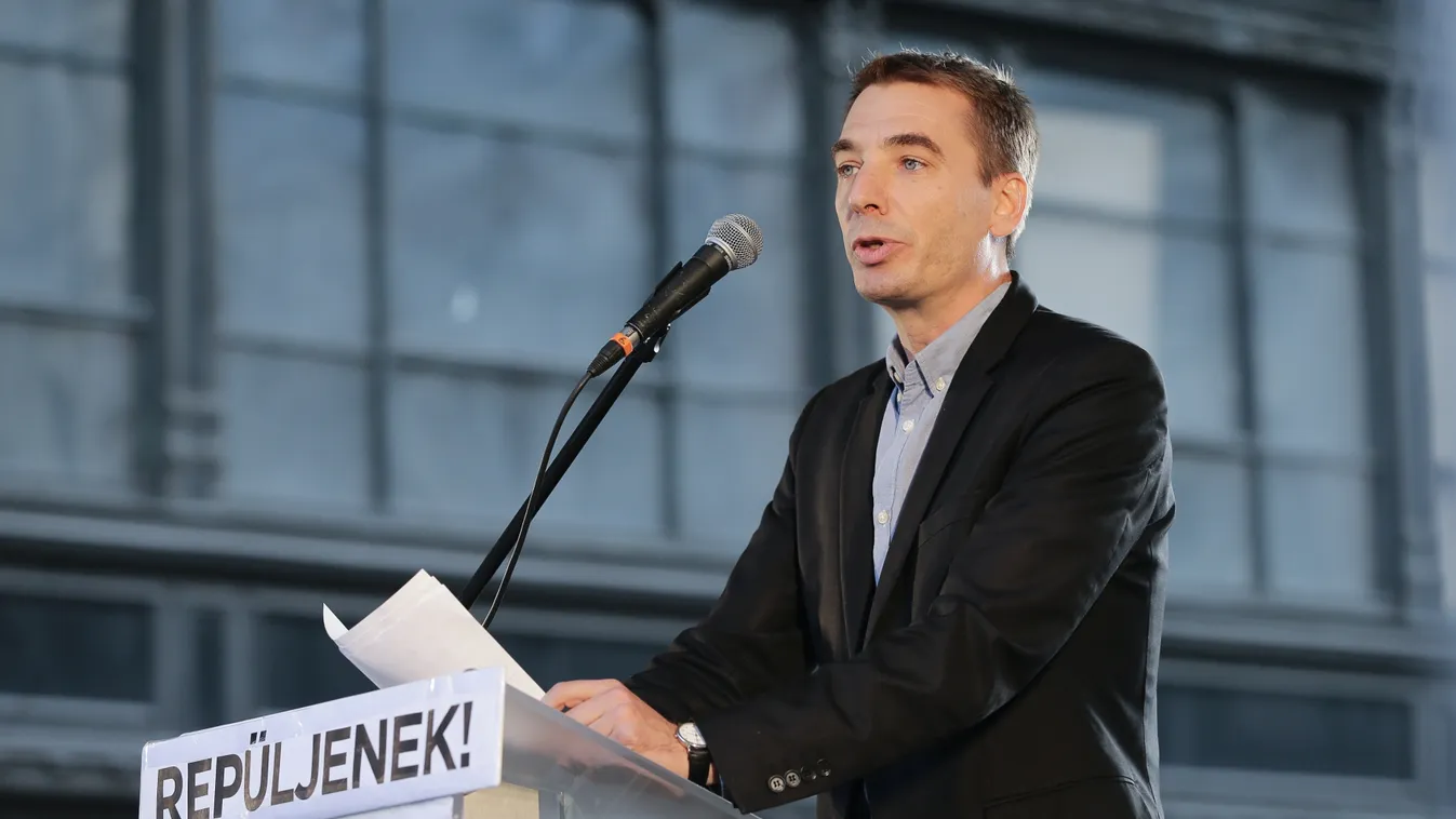 Az Európai Bizottsághoz fordul a Párbeszéd