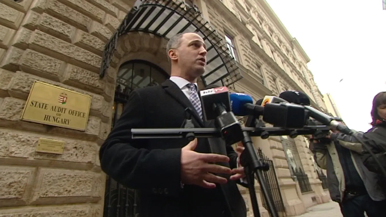 Az ÁSZ-szal vizsgáltatná a kormányzati és a fideszes kampányokat az Együtt