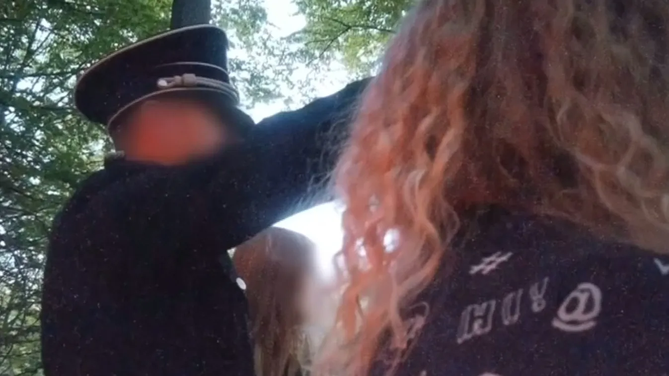 A neonáci szélsőségesek támogatásával vádolják a lengyel kormányt