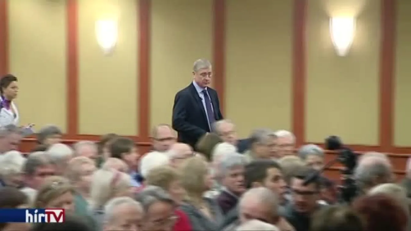 Gyurcsány: Szavazatokat vásárol a Fidesz