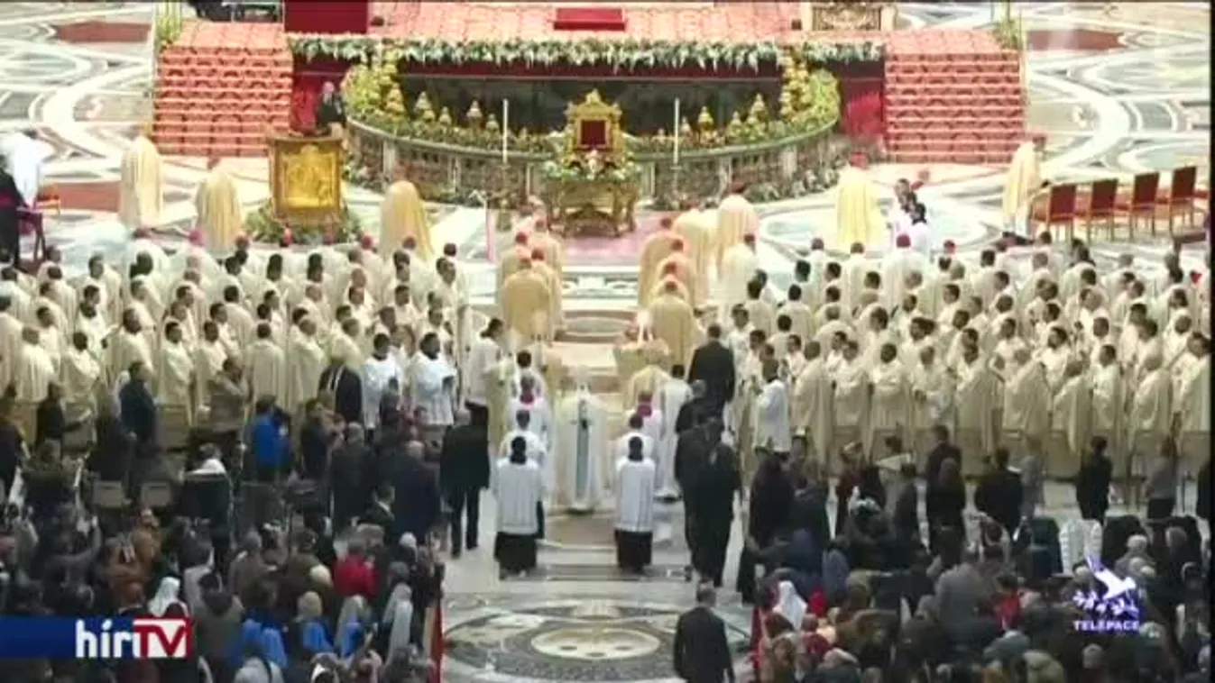 Ferenc pápa: Dobjuk ki az élet haszontalan csomagjait