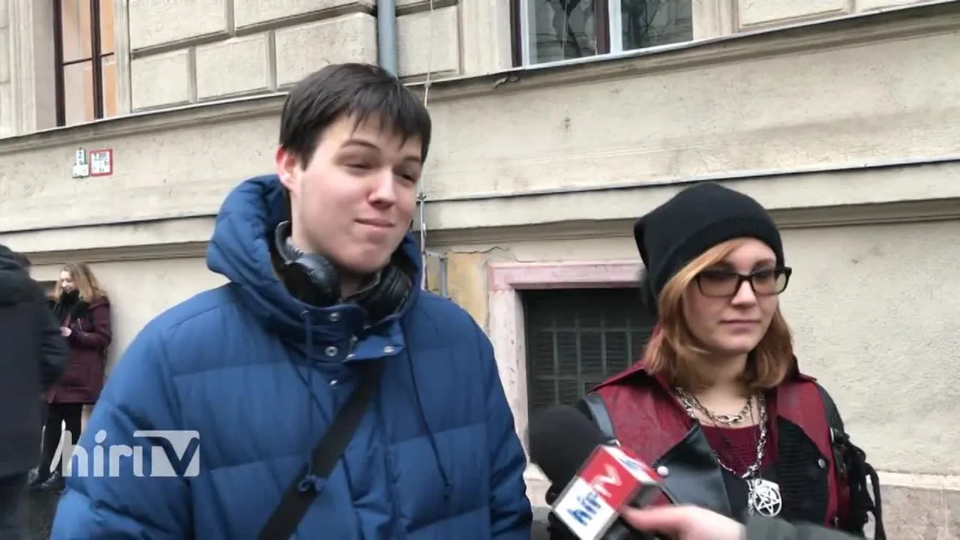 Diáktüntetés - Kossuth tér