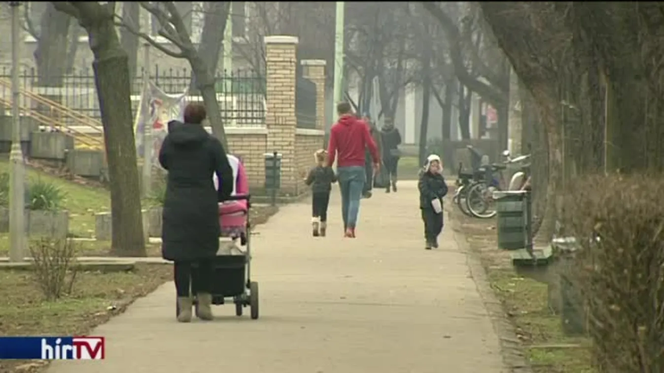 Arab turistacsoportra hívtak rendőröket a helyiek Cegléden