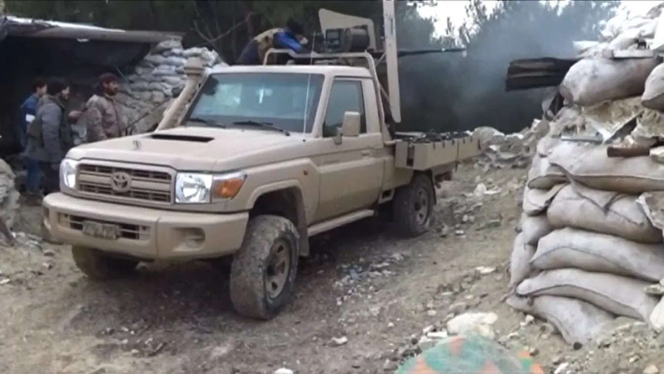 Szíria jövőjéről tárgyalnak, miközben folyamatosak a harcok