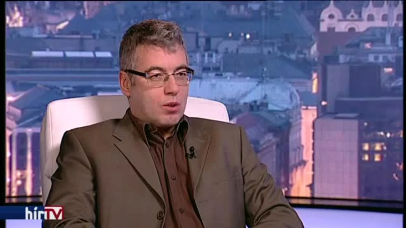 Egyenesen - Feszült társadalom