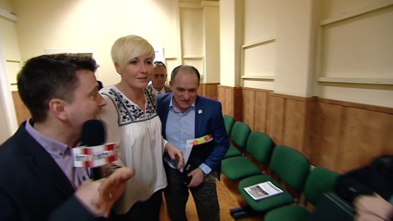 Lökdösődés, személyeskedés: válasz helyett menekülőre fogta a fideszes Bácskai