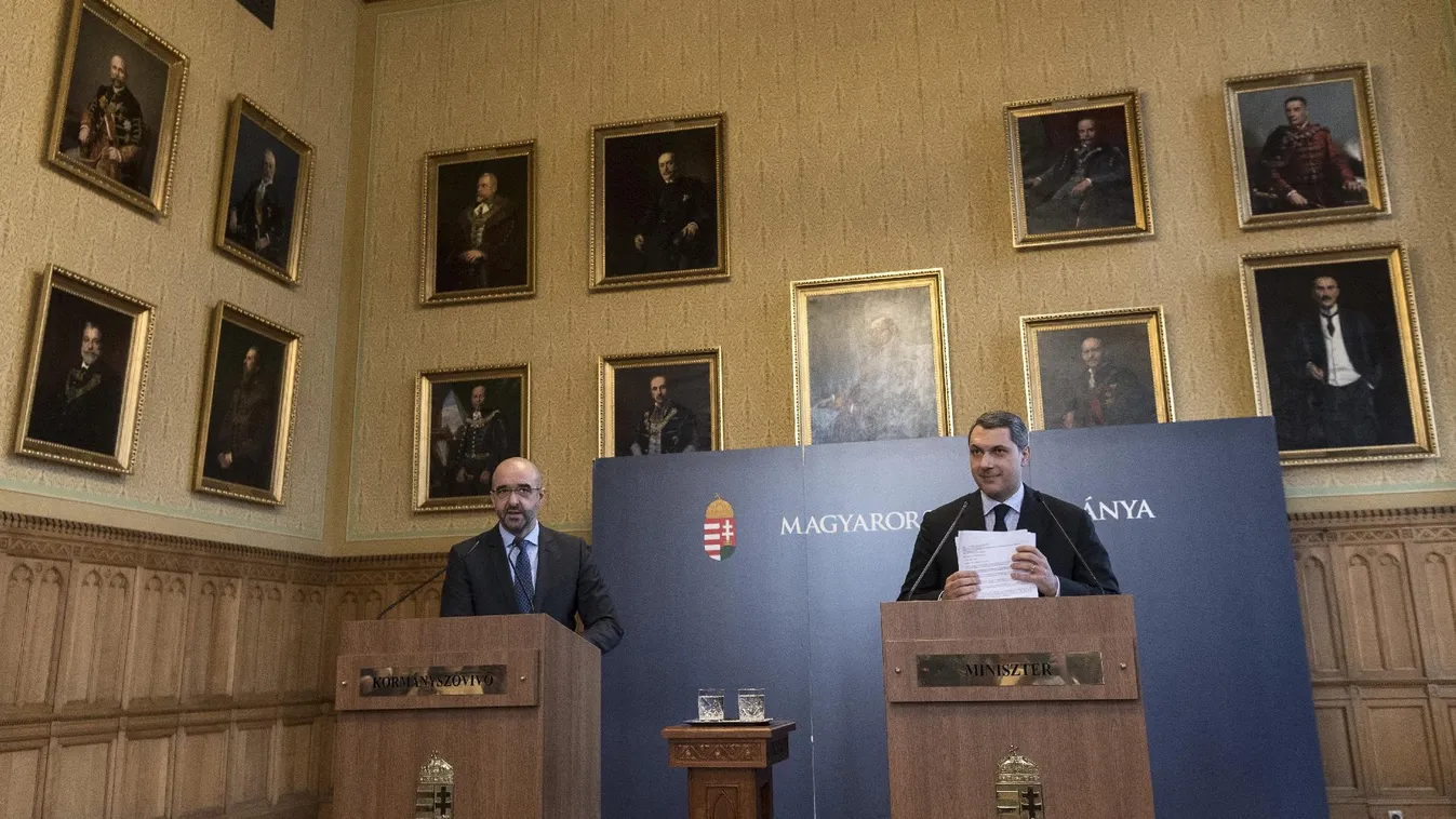 Lázár: Hülyeség, hogy a kormányközeli nagyvállalkozók Orbán strómanjai