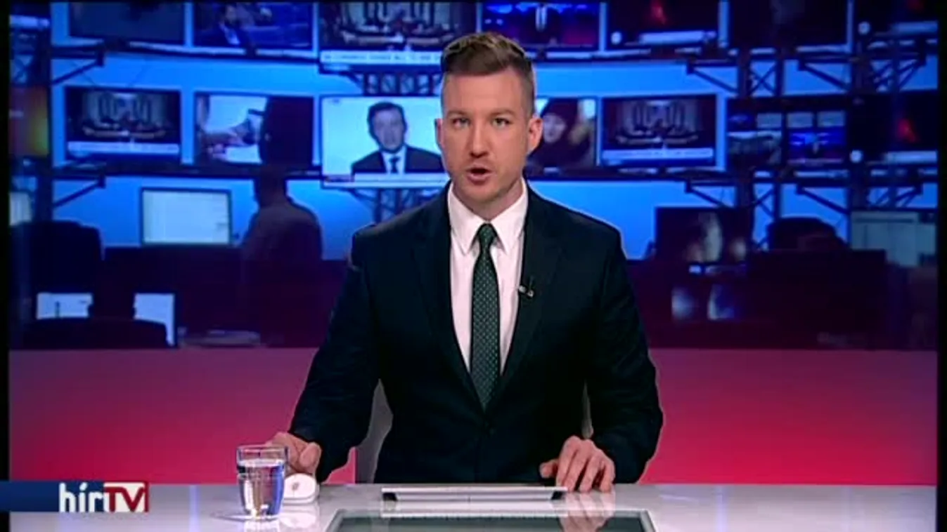 Bíróság előtt a diáktársuk kulacsába pengét rejtő kamaszok