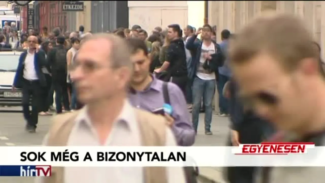 Egyenesen – Egyoldalú gesztus