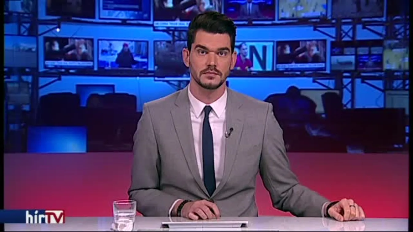 Bemutatták a honvédség két új csapatszállítóját