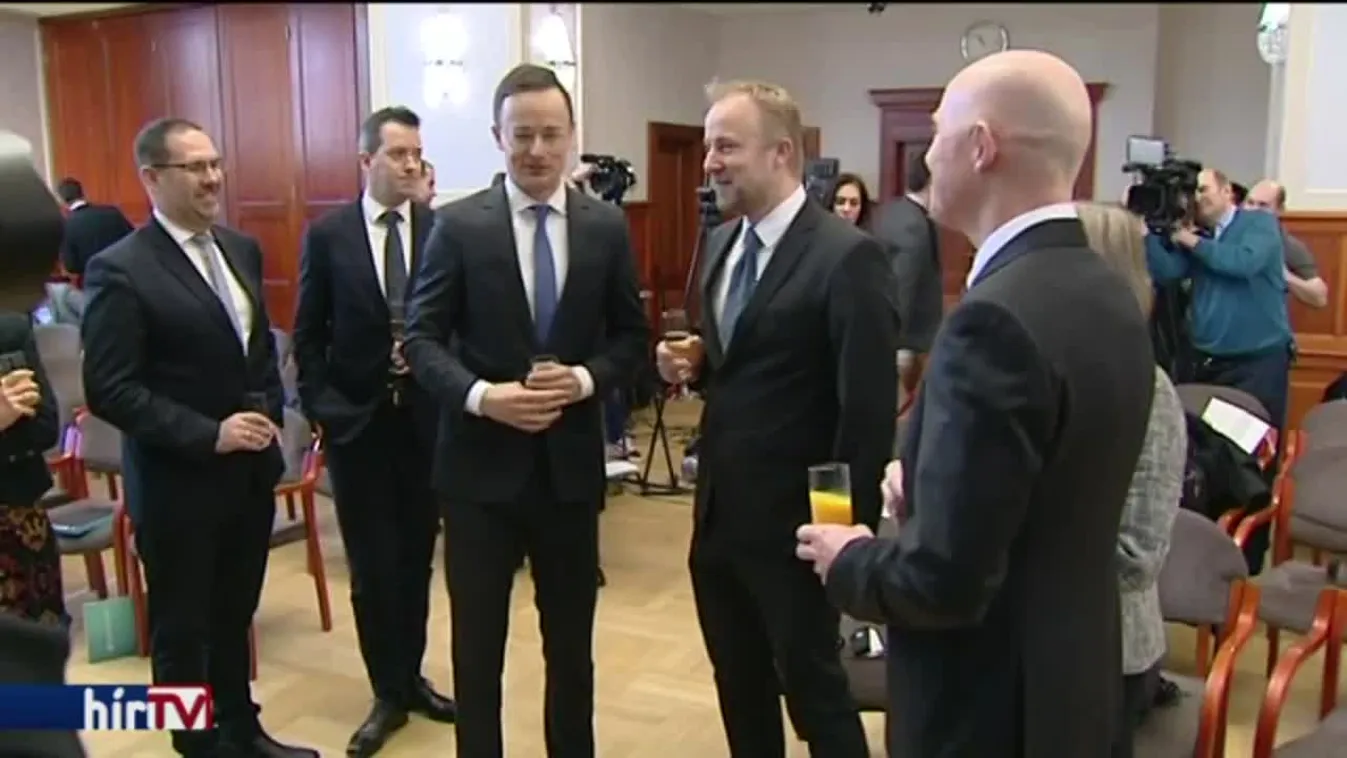 Szijjártó: Nem azokat kell befogadni, akik félelmet keltettek