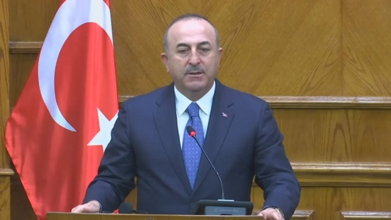 Támadással fenyegette a szíriai hadsereget a török külügyminiszter