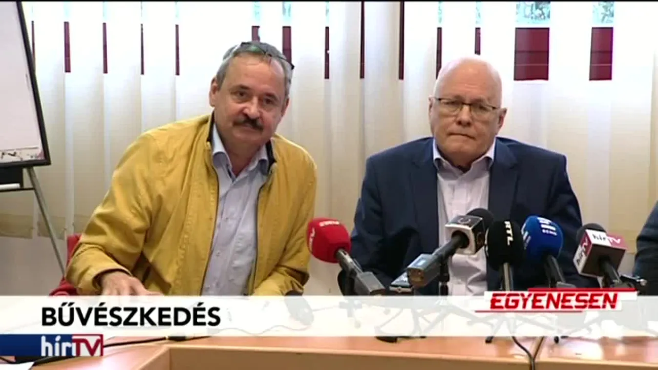 Egyenesen – Recseg-ropog