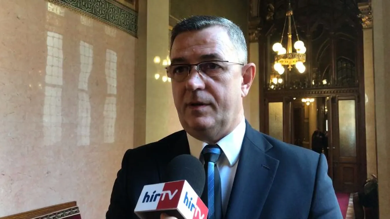 Stop, Soros: „Itt az őrület csúcsra járatása zajlik!”