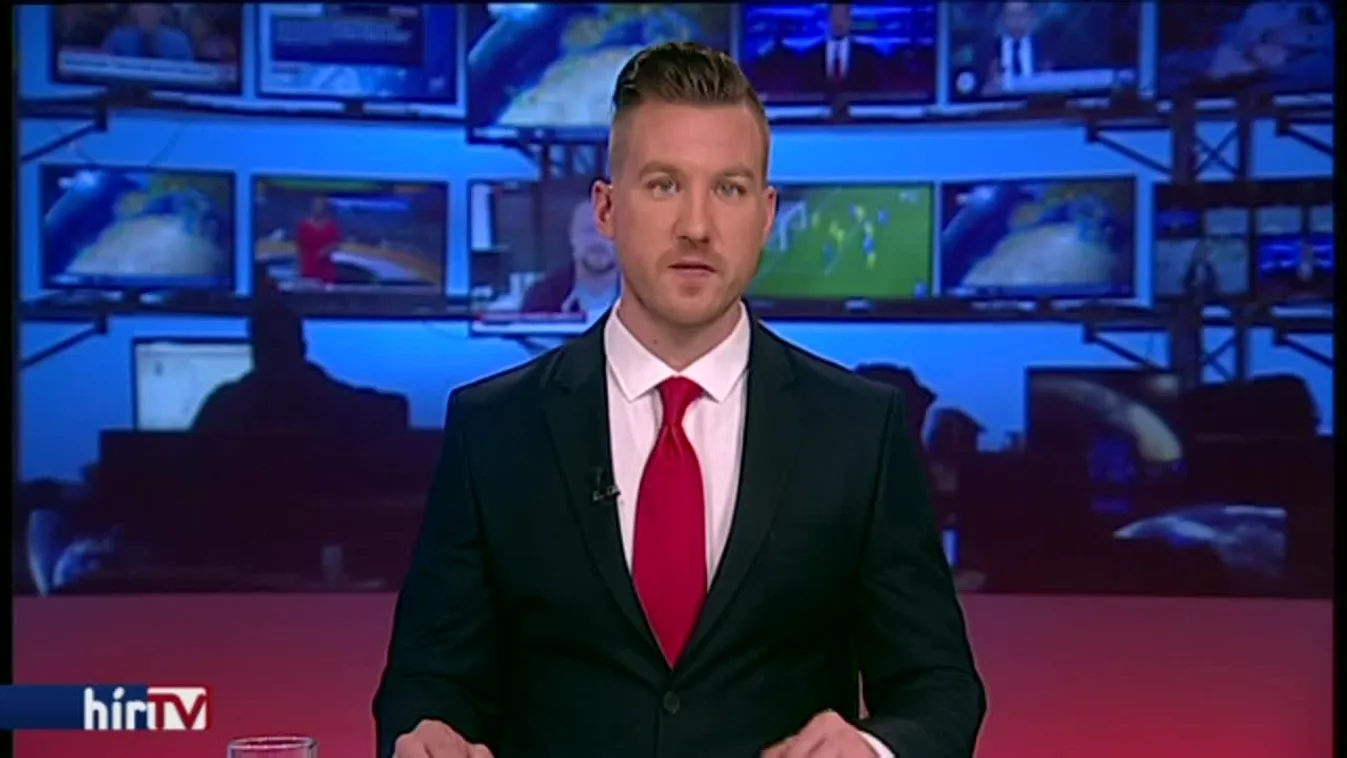 Fekete-Győr András tárgyalóasztalhoz ül az LMP-vel