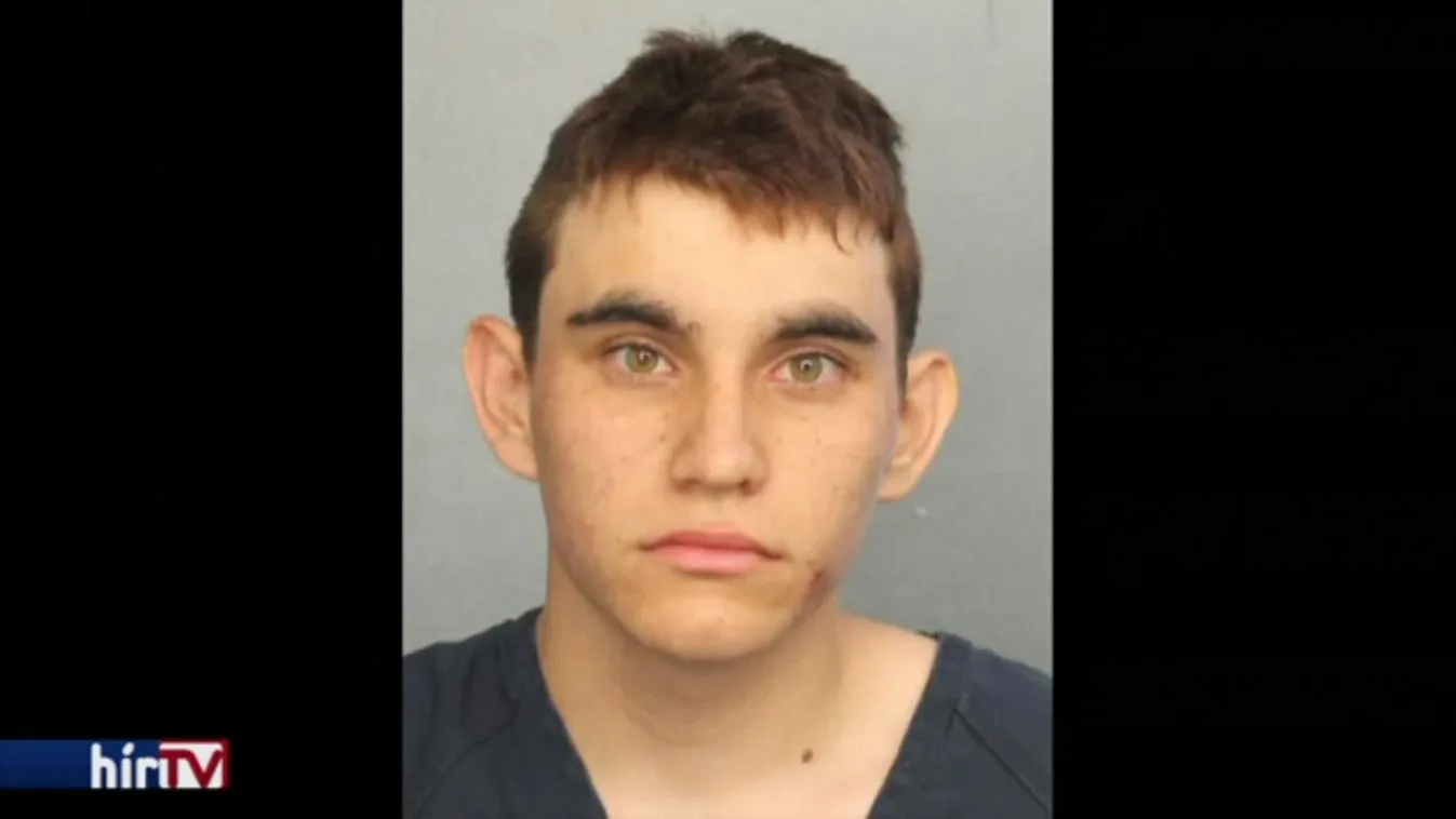 Elmebeteg félautomata fegyverrel