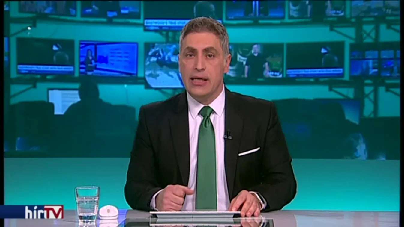 Elon Musk fellőtte egy Tesláját az űrbe