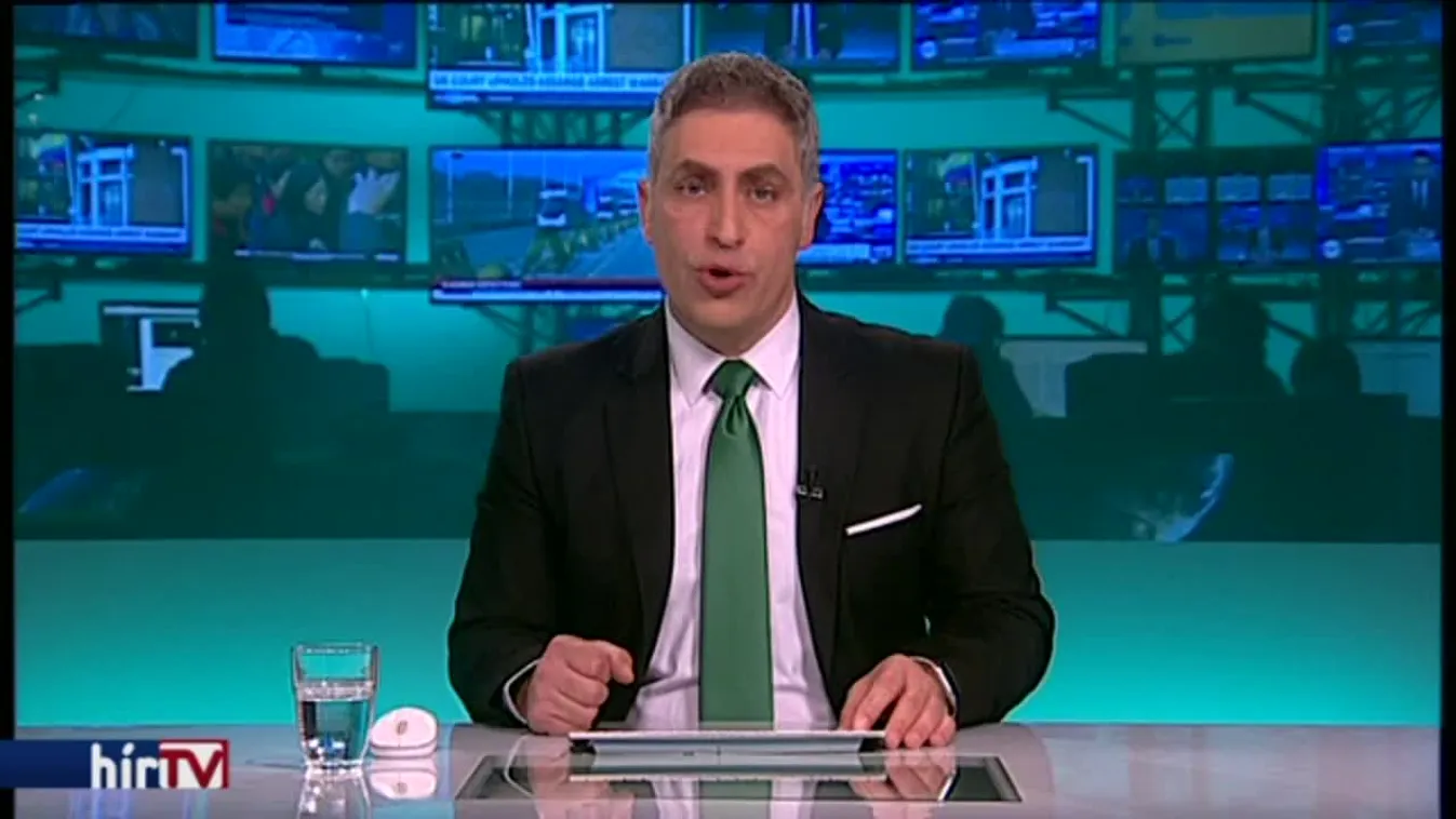 Hadházy szerint a közbeszerzési tanácsadó cég lehet a banánhéj