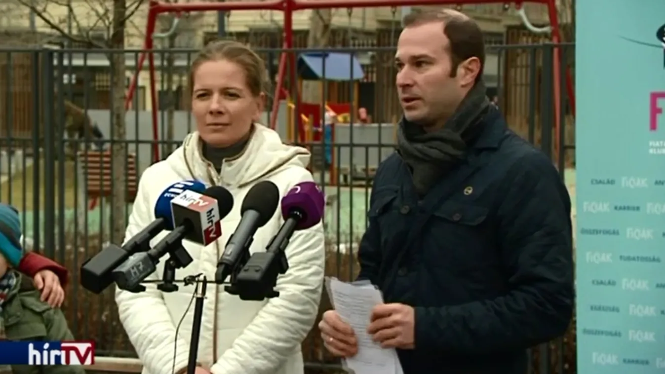 Hollik: Egyre több a házasságkötés