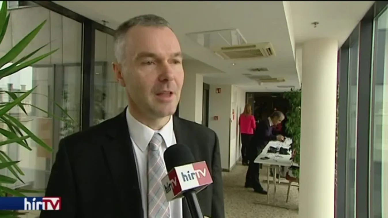 „Ennyire felülről vezérelt korrupció sehol máshol nem létezik”