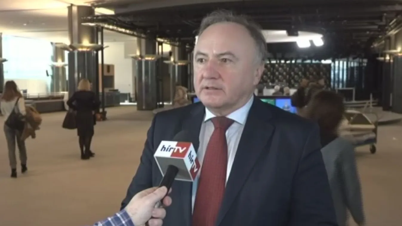 Csáky: A korrupció tartja össze a szlovák kormányt