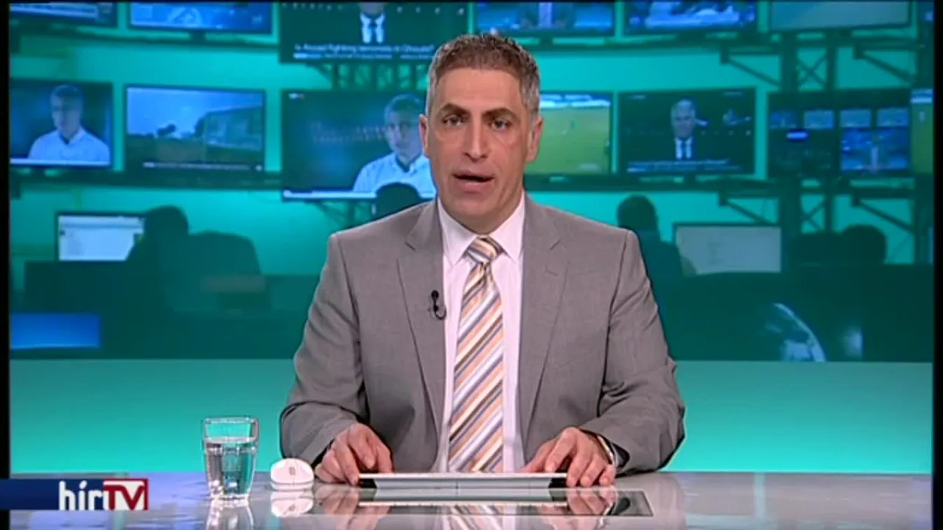 Fórum helyett összellenzéki tüntetés