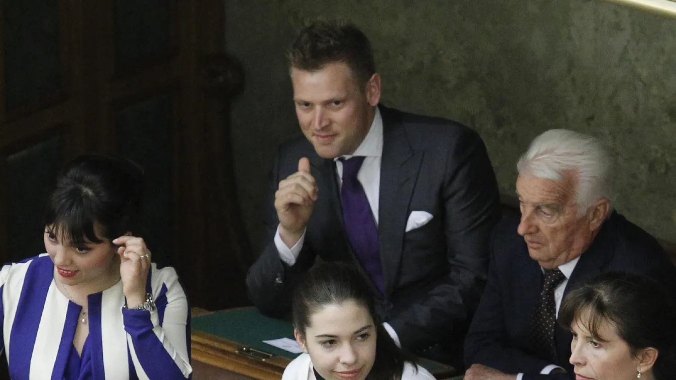 „Legyen világosság a vőbotrányban!” – Reggeli járat