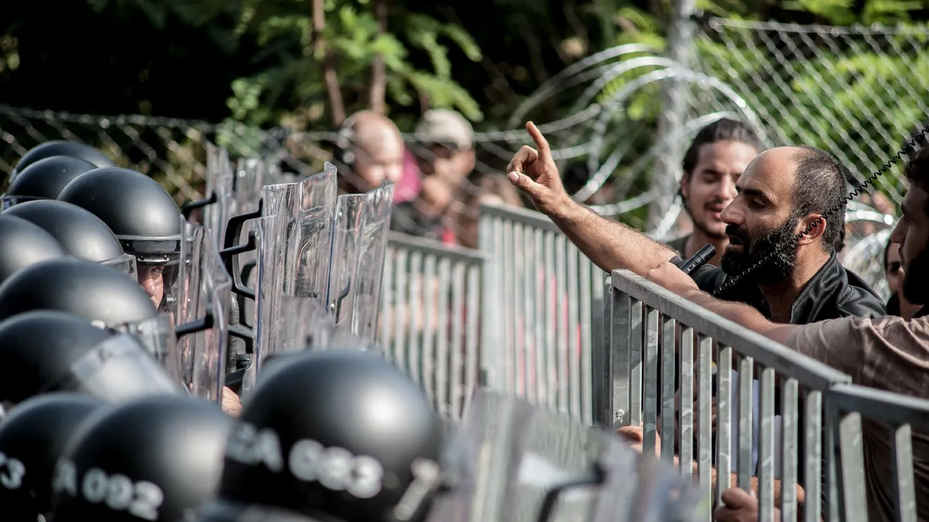 Nem adja fel Ahmed H.