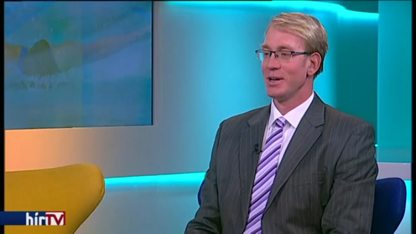 Reggeli járat - Medencéből a parlamentbe?