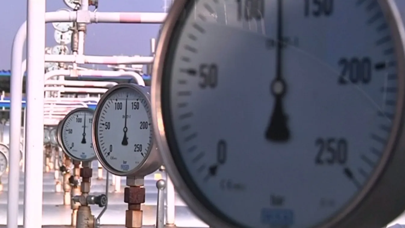 A rezsicsökkentésen is nyerészkedhetett a kormány