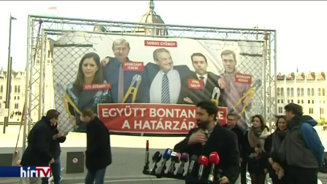 1000 plakáthelyet vett a Fidesz több mint 150 millióért