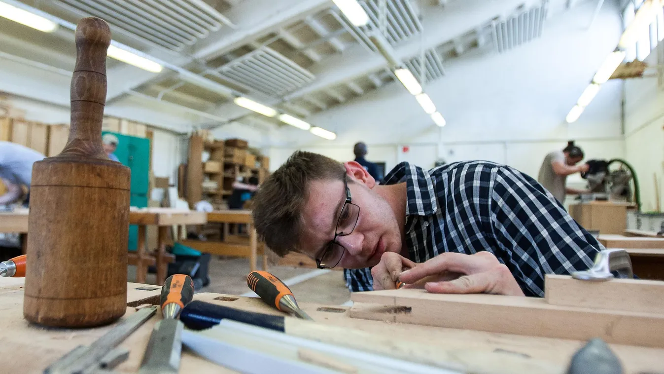 „Összeszerelő ország”: egyszer használatos munkavállalókat gyártanak