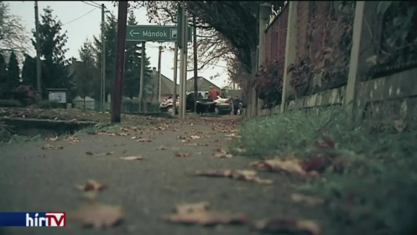 Hivatali alkalmazottak gyárthatták a hamis papírokat