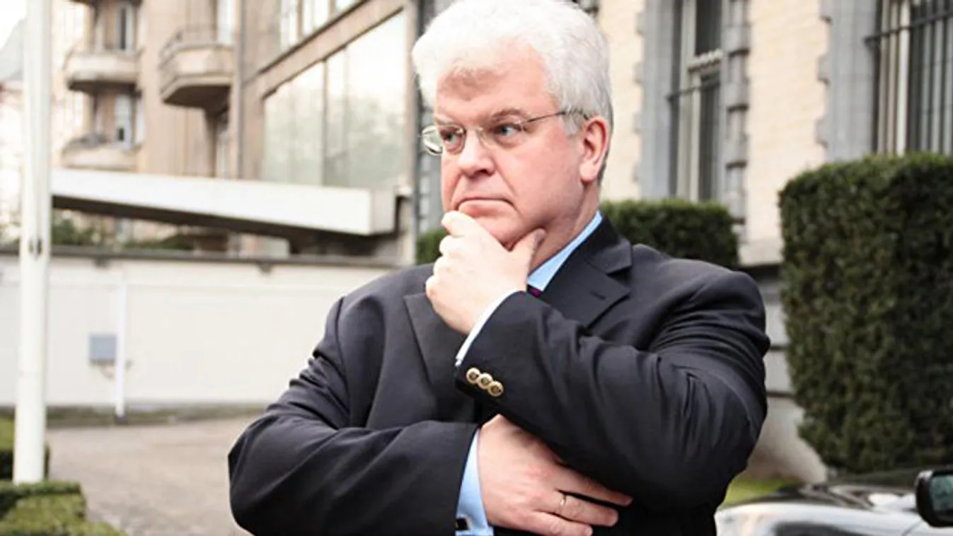 Orosz EU-nagykövet: Brit katonai méreggel akartak végezni Szkripallal