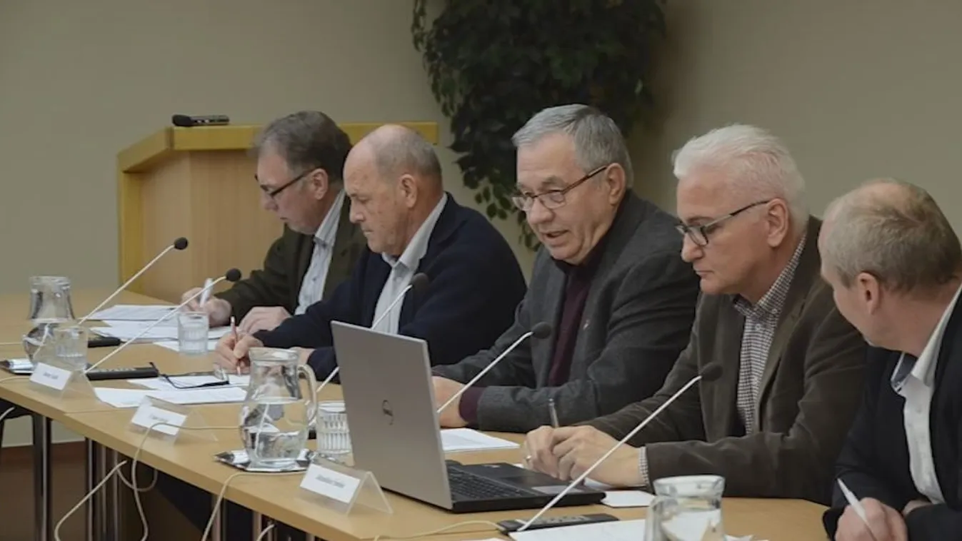 MSZP: A nem fideszes városvezetés miatt kap kevesebb pénzt Ajka