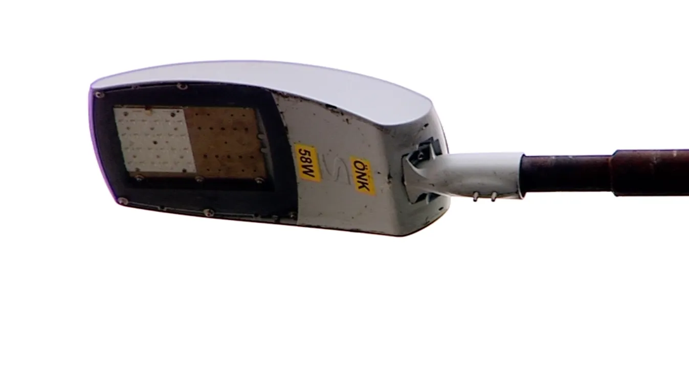 Szakértő: Nem lett volna szabad felhelyezni az Elios lámpáit