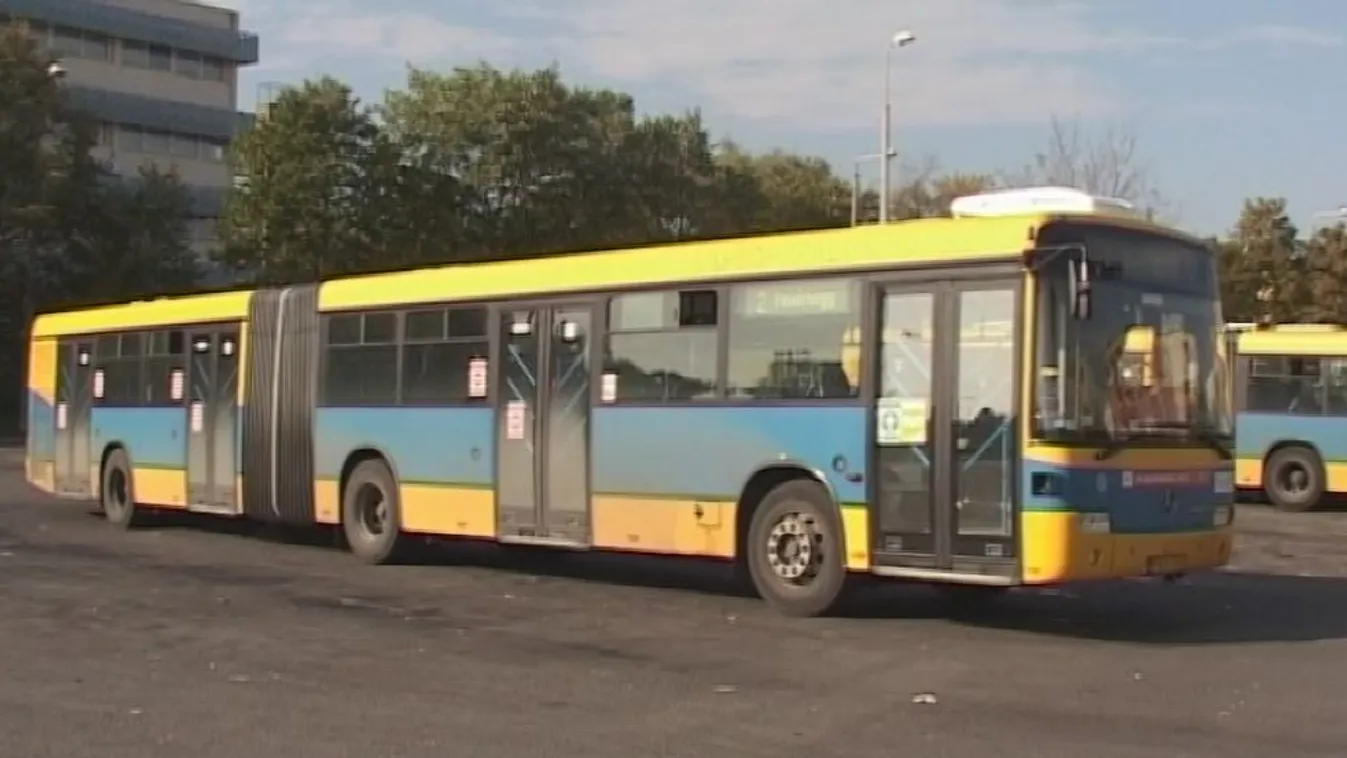 Fél éve tud az ügyészség a gyanús pécsi busztender részleteiről