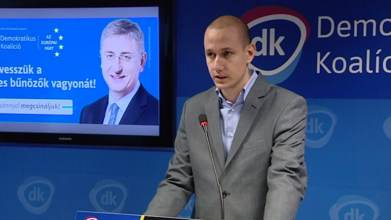 Mégis lesz félezer plakátja a DK-nak