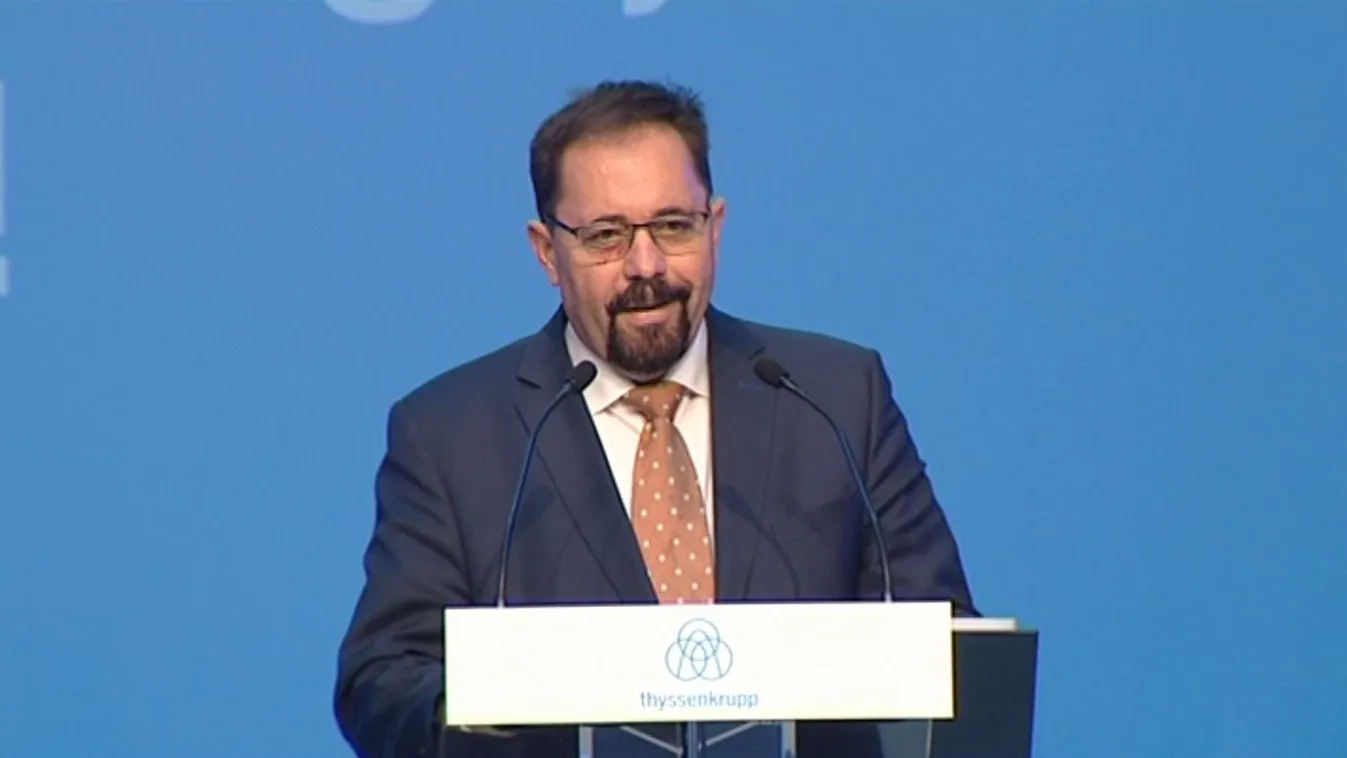 Pócs János: Jézus jász volt, mert jászolban született