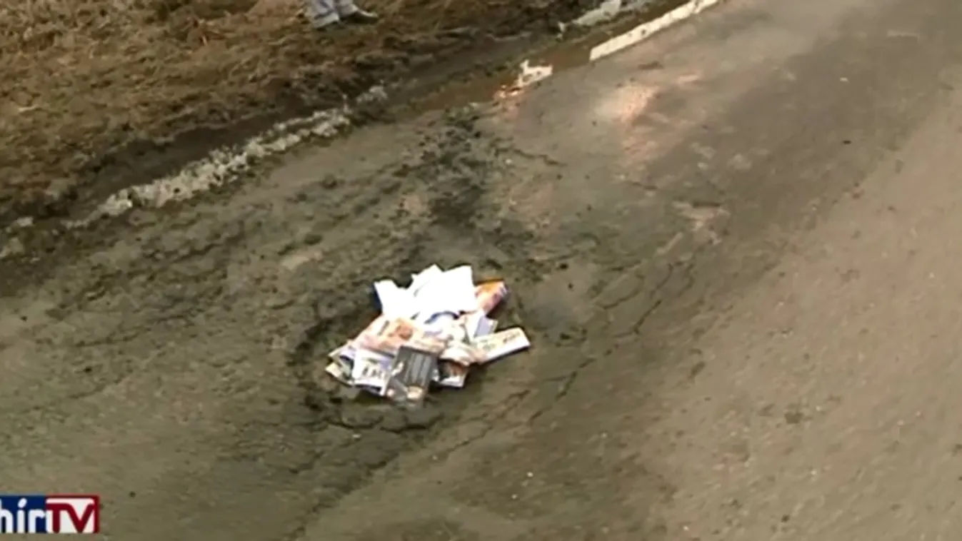 Fideszes és önkormányzati kiadványokkal kátyúztak