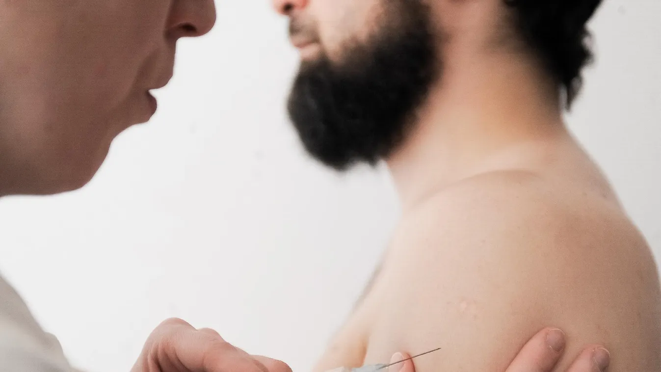 Áldozatnak tartja magát az engedély nélküli szerrel kezelő orvos