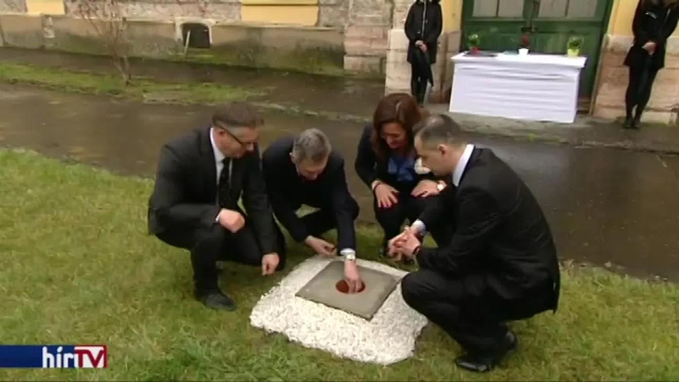 Kiüríthetik a kastélyprogram kasszáját a választások előtt