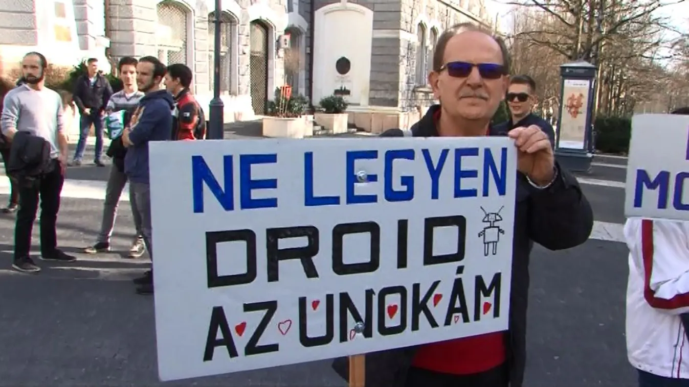 Nagypénteken is utcára mentek a diákok