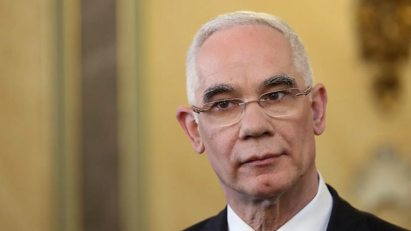 Új roma oktatási központot hoz létre a kormány