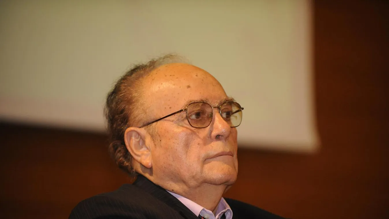 Meghalt Demján Sándor