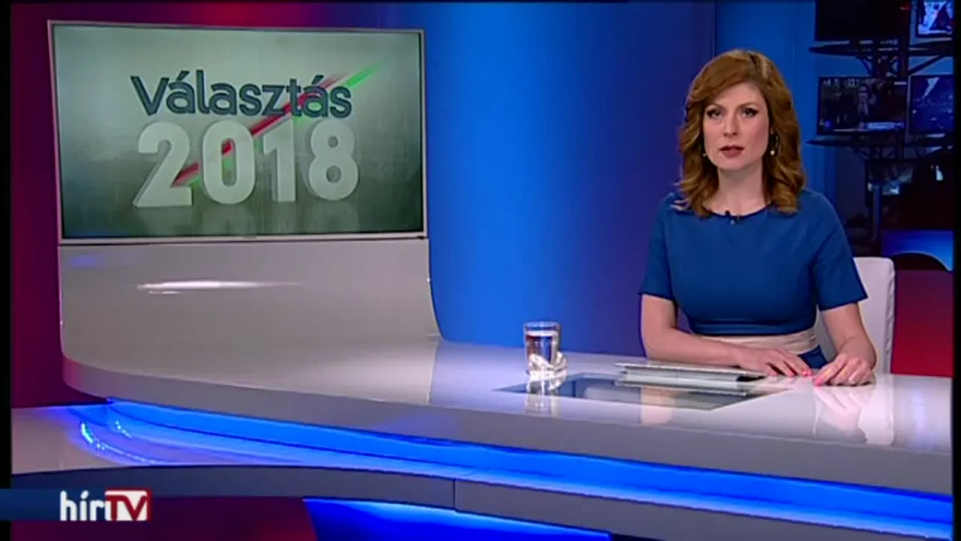 Feljelentést tesz plakátjai megrongálásáért a Párbeszéd