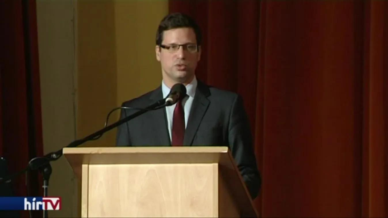 Fideszes kommunikációs panel lett az „álhírekből”