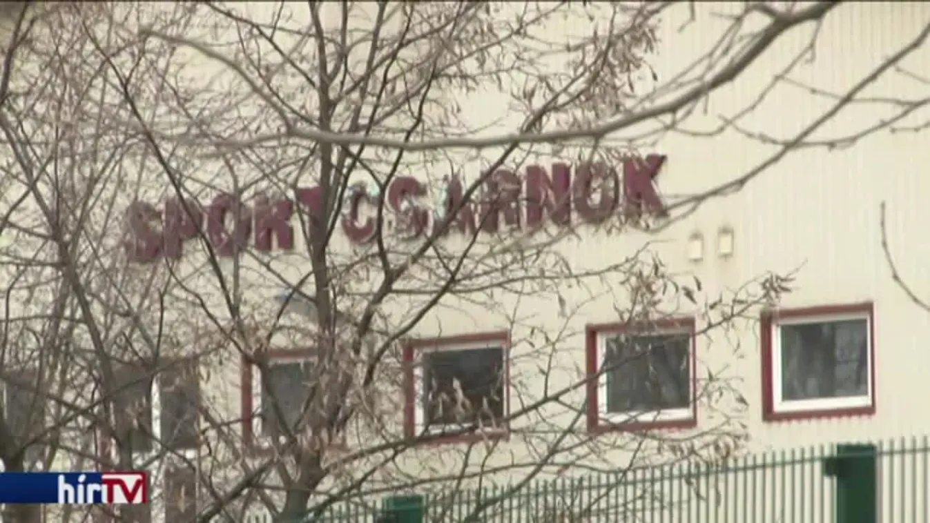 Nem akarnak focipályát az alsózsolcaiak, a fideszes képviselőt ez nem érdekli